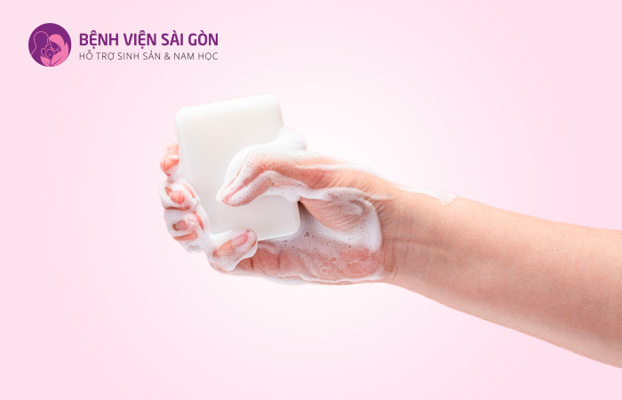 Vệ sinh vừng kính sạch sẽ cũng góp phần bảo vệ sức khỏe cho tử cung